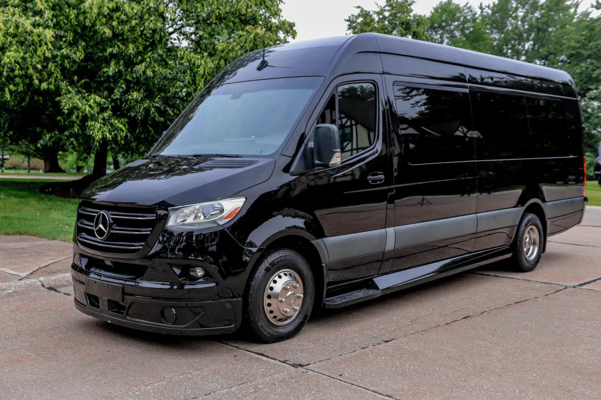 Cleveland Rolls Royce limousine - ultra-luxury transportation special occasions