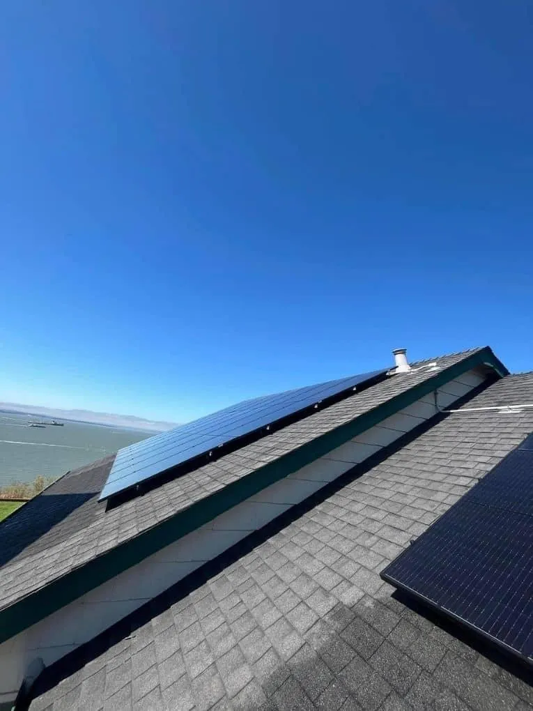 Clean solar panel installation residential rooftop mountain view Solano County professional solar panel cleaning