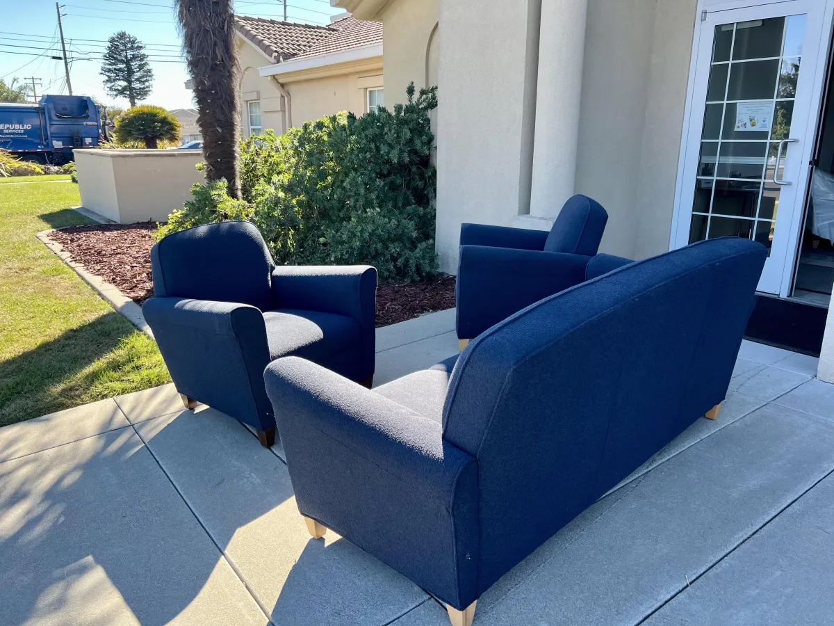 Couch removal Oakland