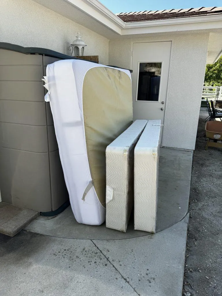 Mattress removal Oakland