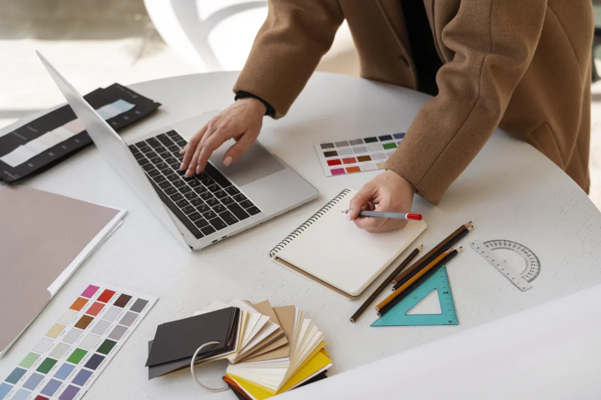Deining & Creative