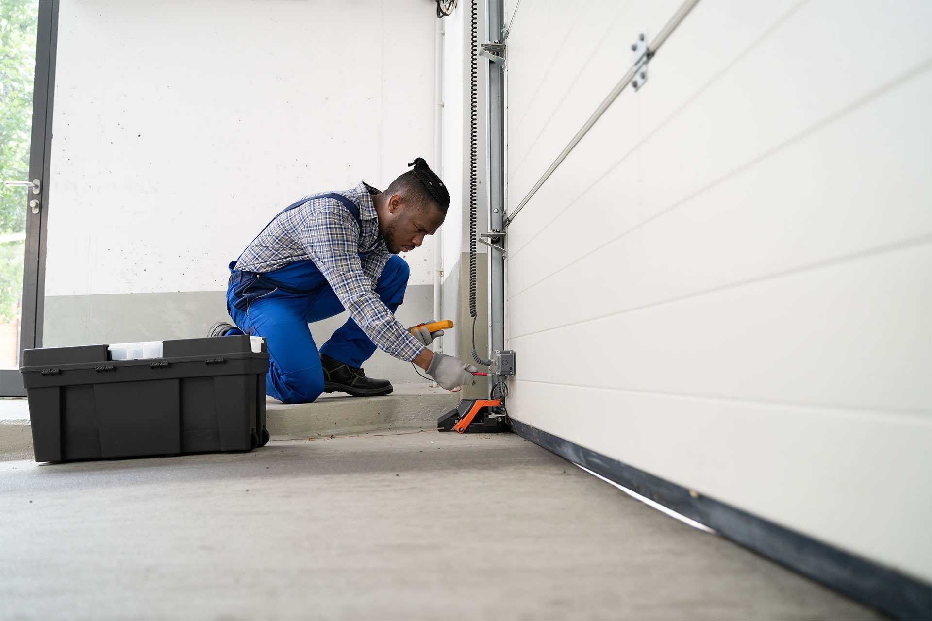 Emergency Garage Door Service in Fullerton, CA