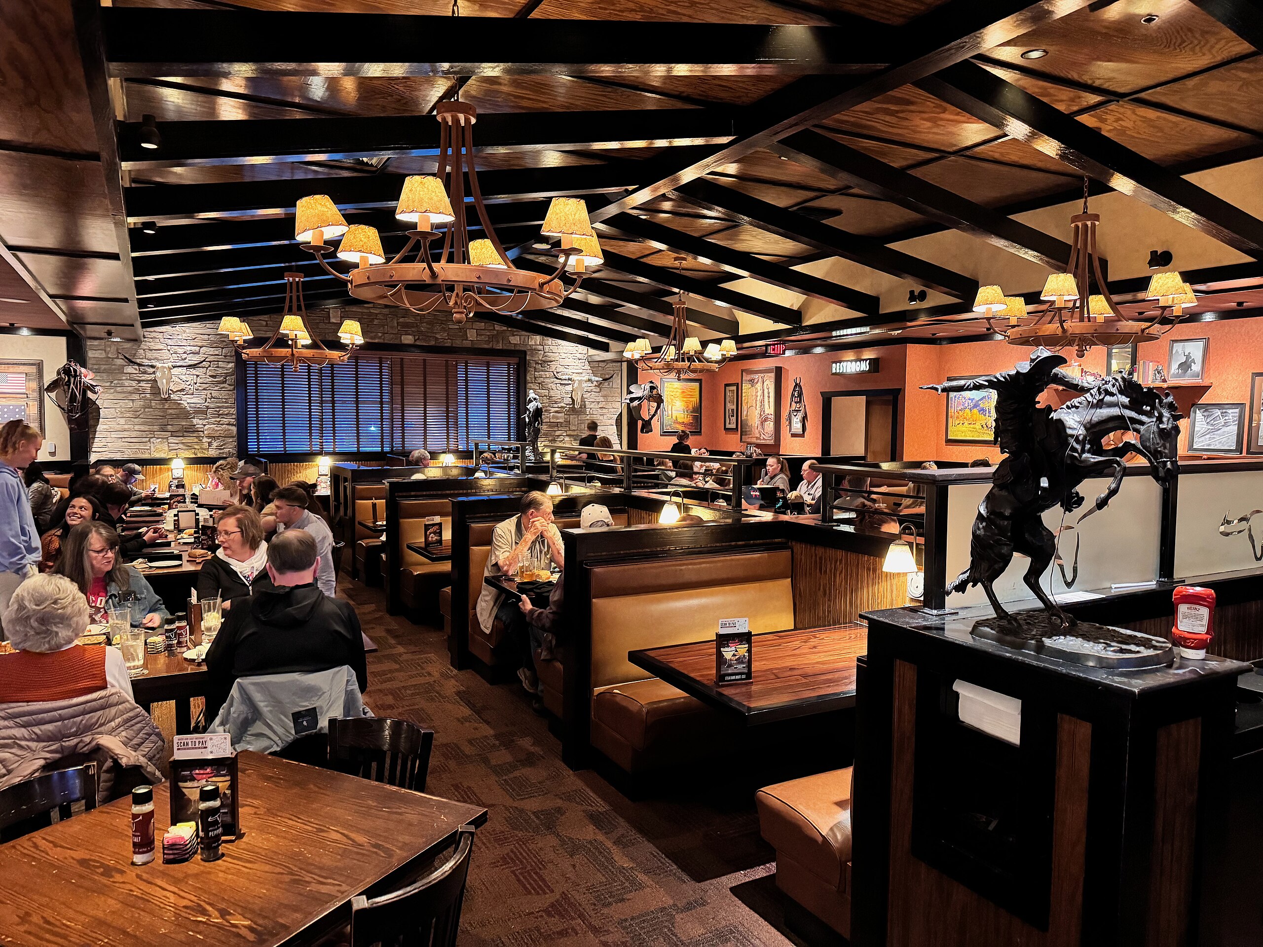 Longhorn Steakhouse 4809 US-290   Sunset Valley, TX  78735