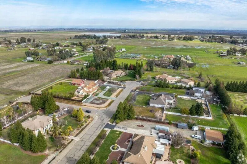 Vineyard, CA