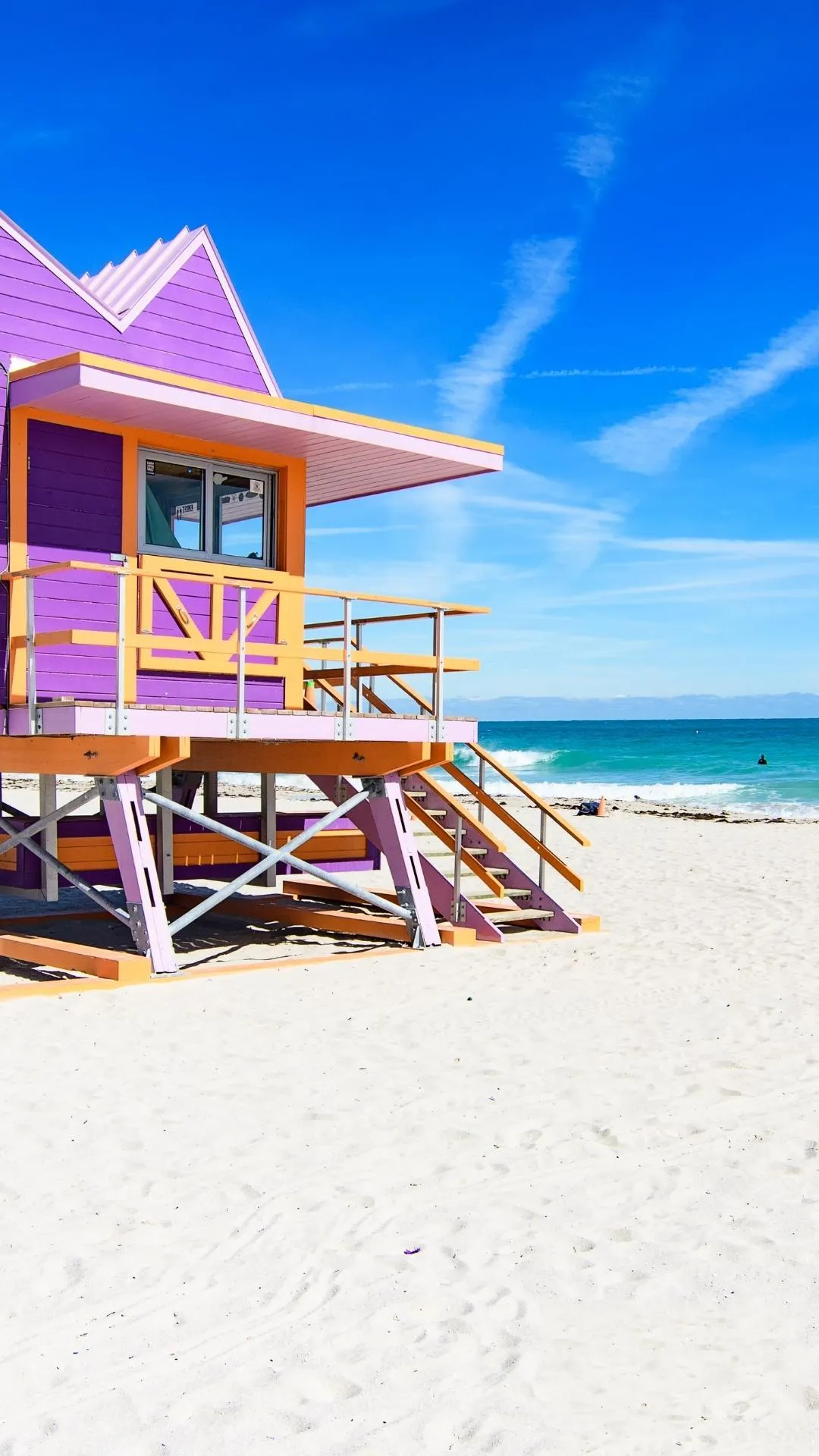 beach house for lifeguards on hollywood beach