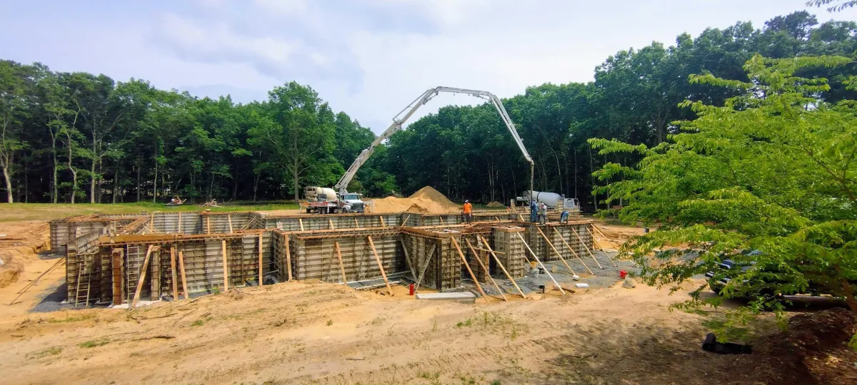 concrete pump near me