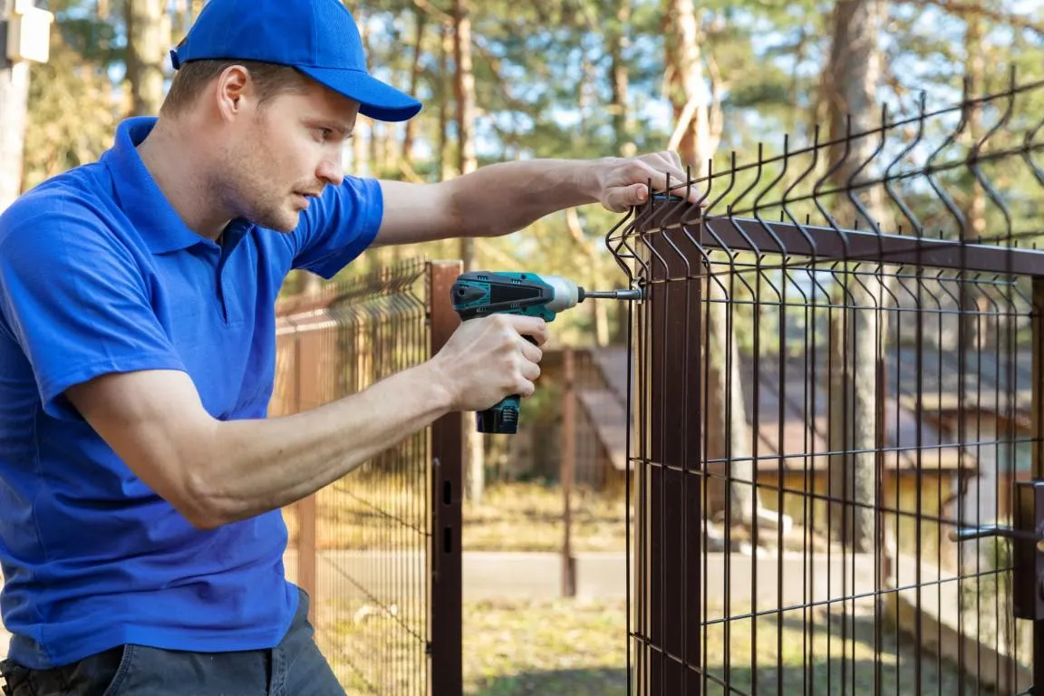 Fence contractors, Brantford ON