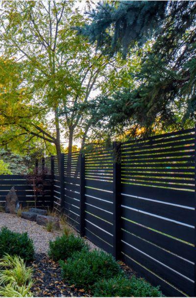 Fence contractor in Brantford ON