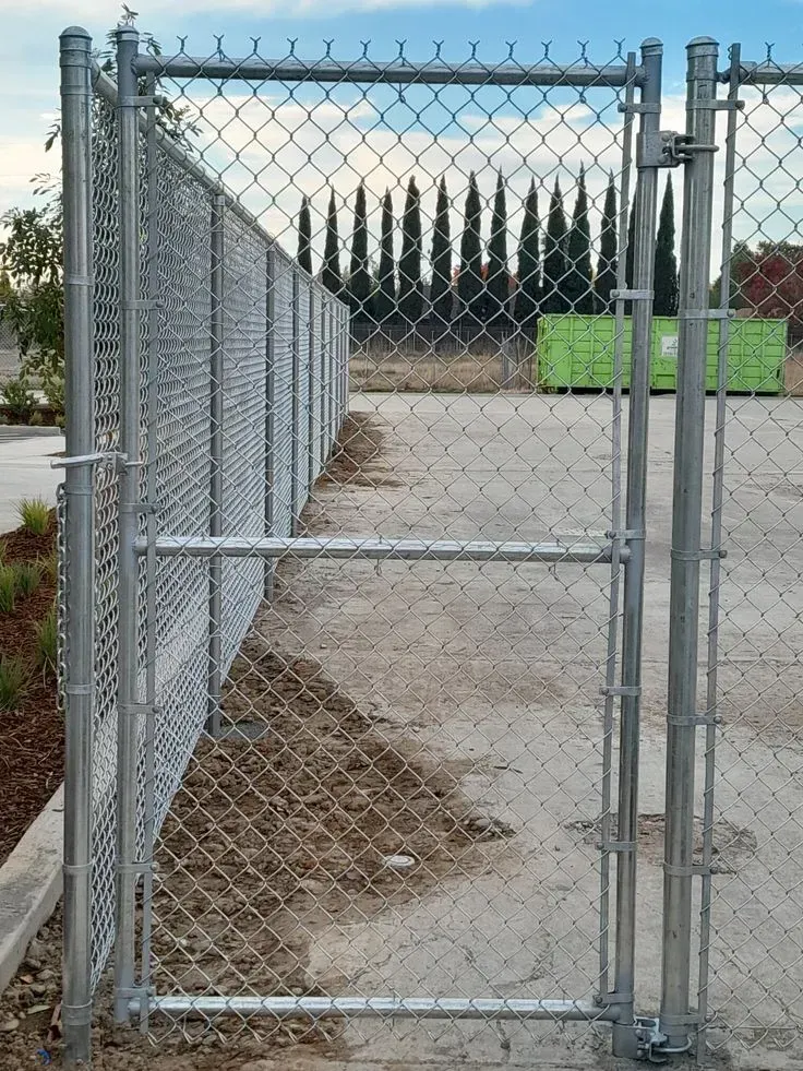 Chain link fence repair near Brantford On