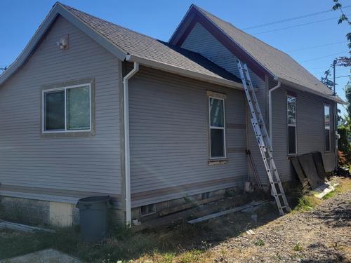 {{ custom_values.service_1 }} in {{custom_values.biz_area_1})