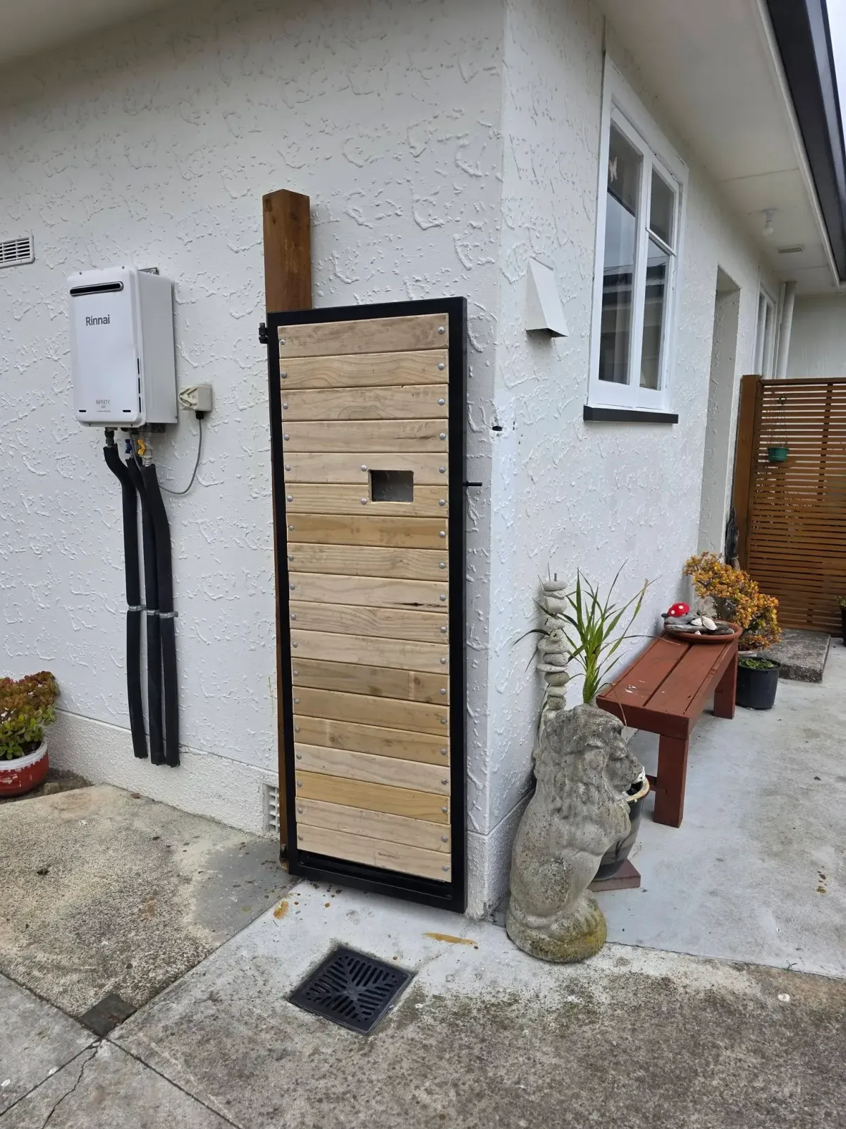Custom timber and steel gate fabricated by Damo’s Fabrication Solutions in Feilding
