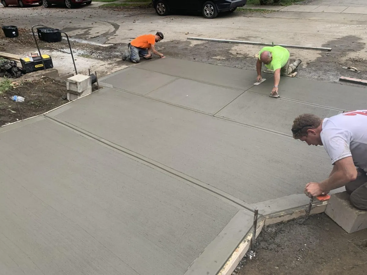 Pittsburgh Concrete levels Driveway.