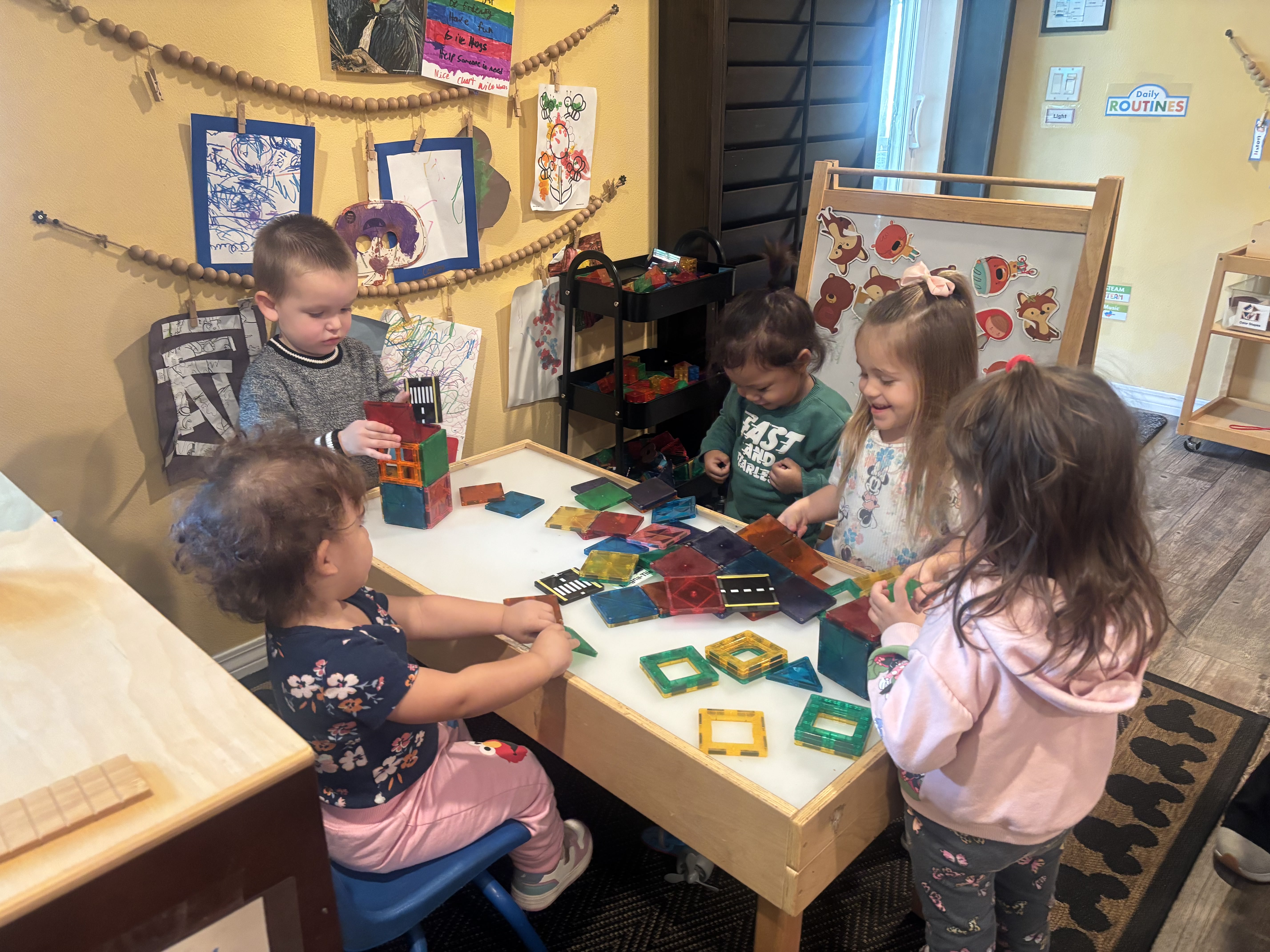 Bilingual preschool circle time at Susy’s Family Childcare in Bermuda Dunes