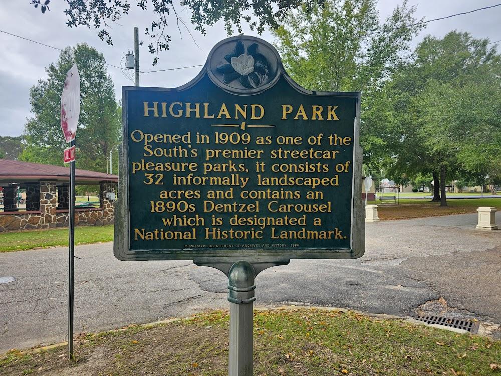 Composite deck with grilling station in Highland Park, Meridian