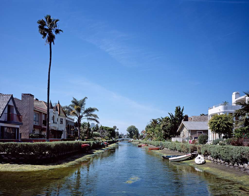 Riviera Village in Redondo Beach, CA: A Coastal Favorite to Explore with Envision Rental