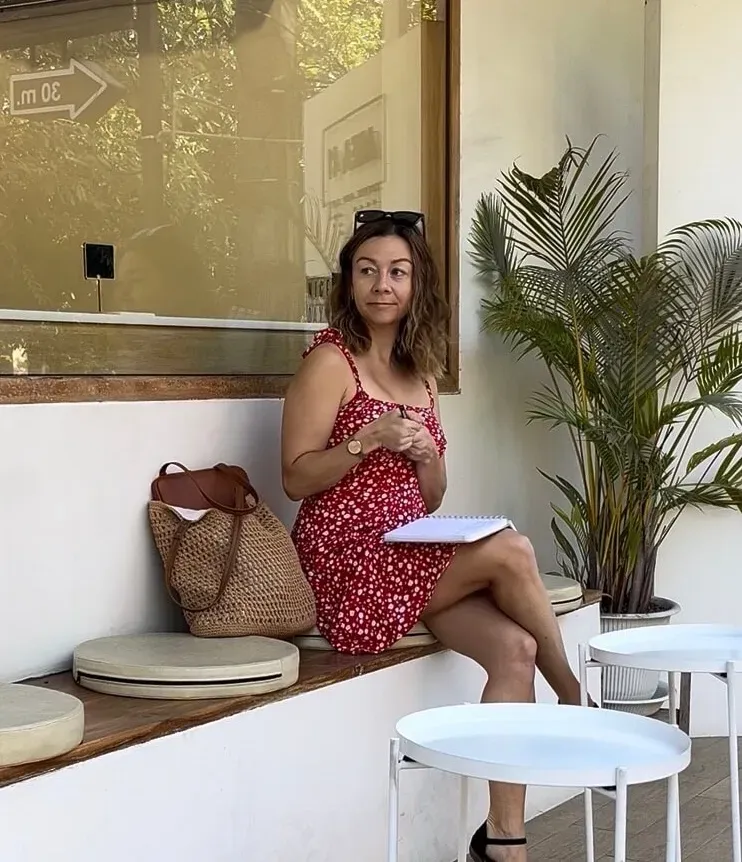 Erin Launch copywriter and health and wellness copywriter for course creators and coaches
