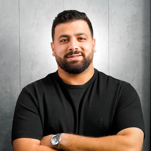 20 years experience badge