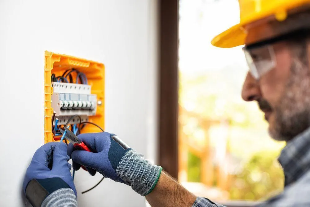 electrical services hope island