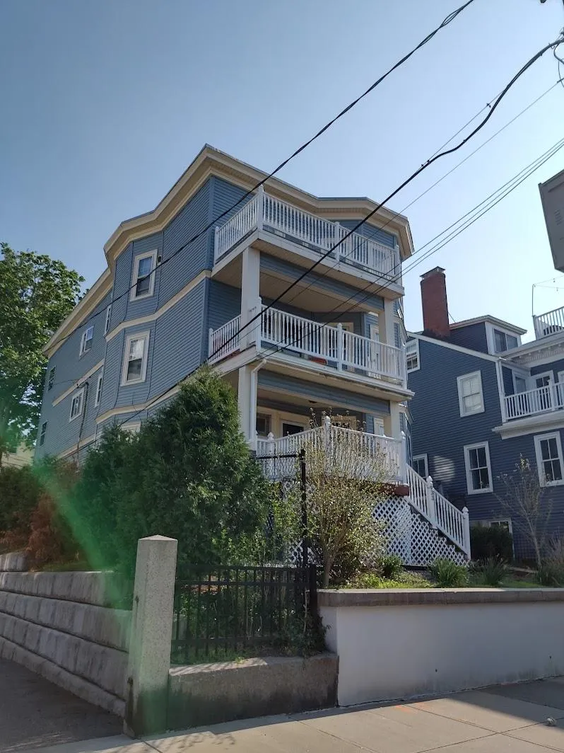 black laptop computer on table
