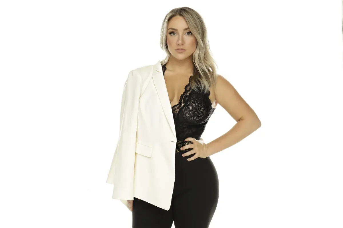 Portrait of Mary Daniella Nagy, permanent make-up artist