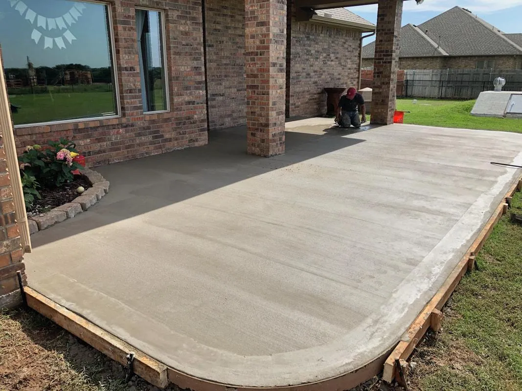 Kansas City Concrete builds and installs Patio