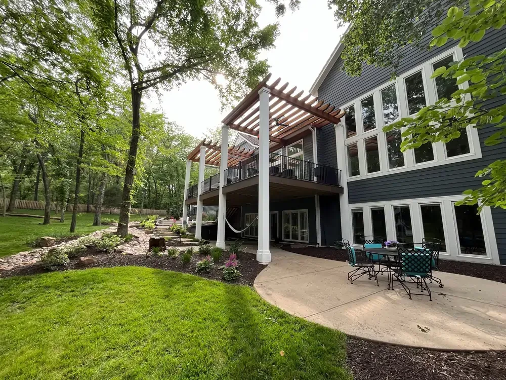 Kansas City Concrete builds and installs Patio