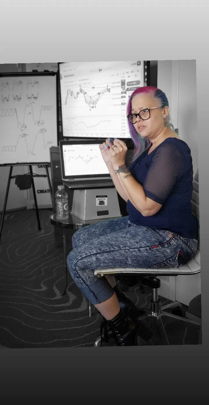 selective focus photography of chess pieces