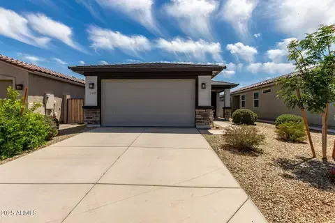 Surprise Concrete builds and installs Driveway