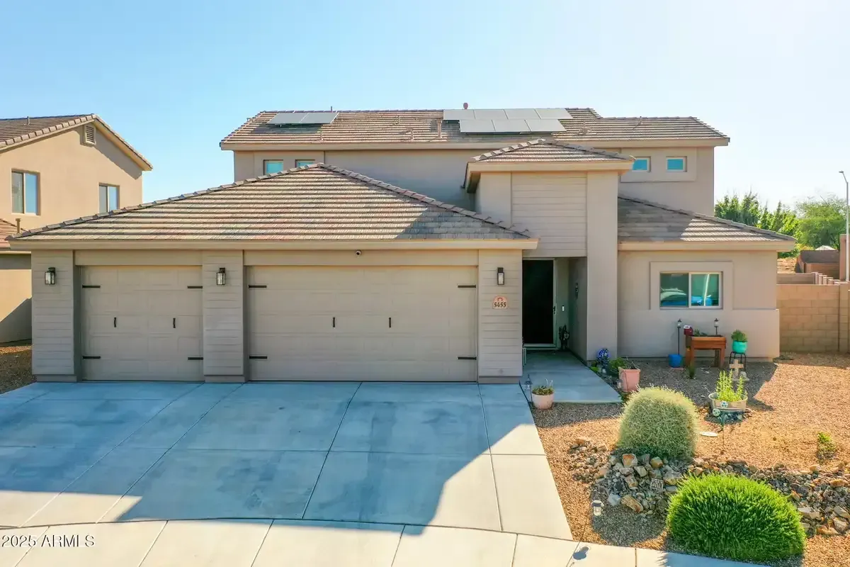 Sierra Vista Concrete builds and installs Driveway