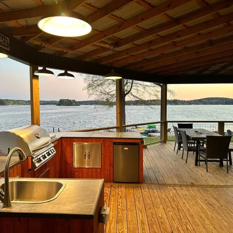 Eagles Nest on Lay Lake - Outdoor Kitchen with Gas Gril;