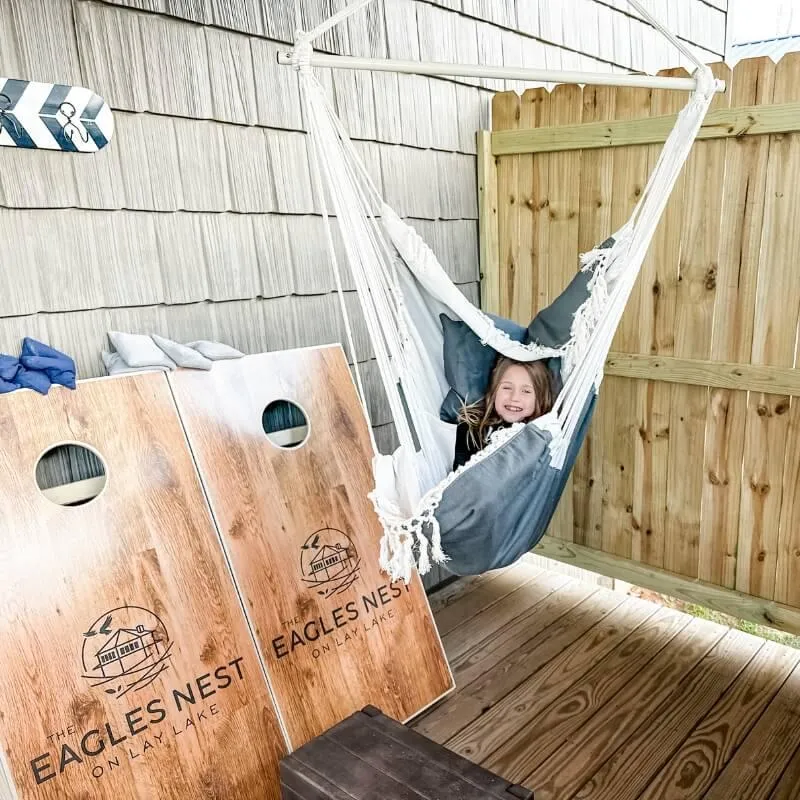 Eagles Nest on Lay Lake Cornhole