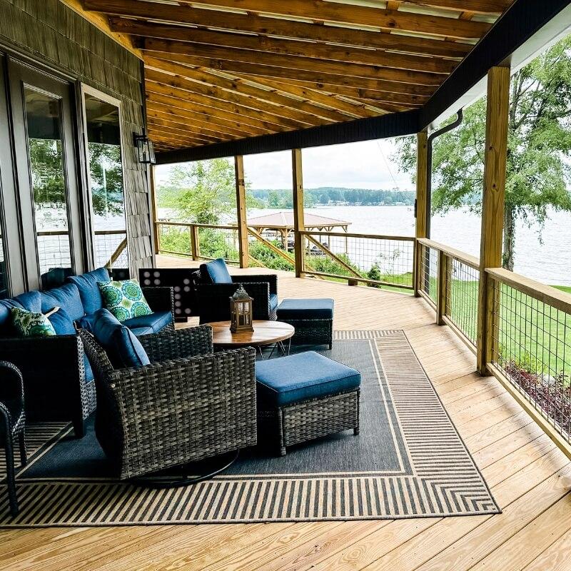 Eagles Nest on Lay Lake Patio Seating