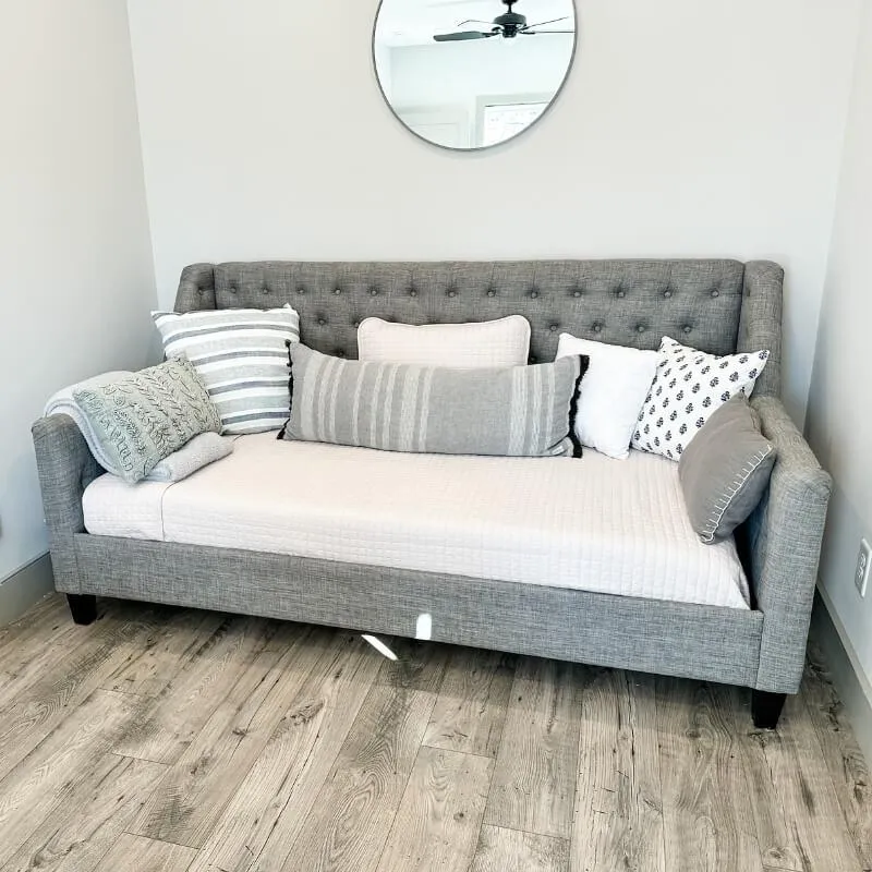 Eagles Nest Lakehouse Day Bed in Master Bedroom