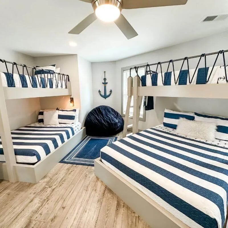 Eagles Nest Lake Airbnb - Bunk Bedroom 2