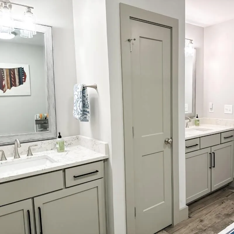 Eagles Nest Lakehouse  - Guest Bathroom