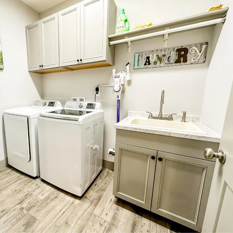 Eagles Nest on Lay Lake - Laundry Room