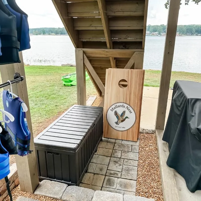 Mallards Nest Outdoor Fun - Lakeside Cornhole and Kayaks