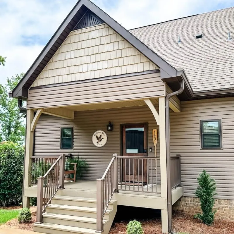  Mallards Nest front porch entry with address paddle