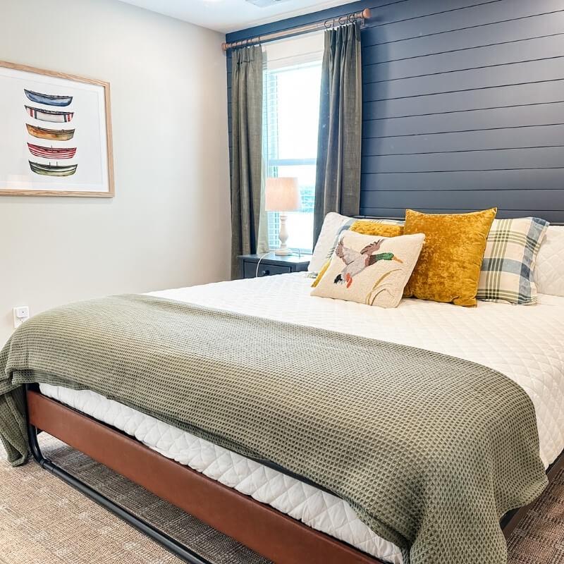 guest bedroom king bed navy shiplap - accommodation nearby sterling castle