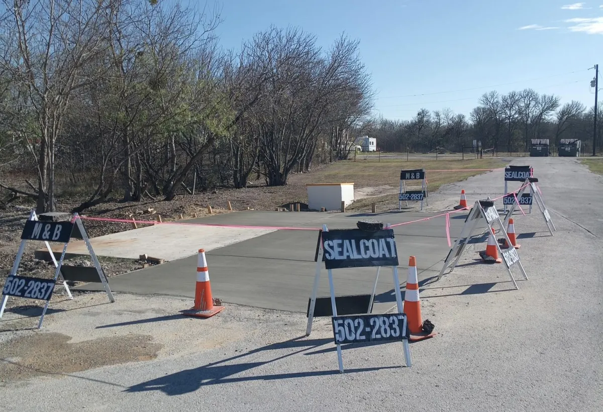 Seal Coat M & B Asphalt Repair