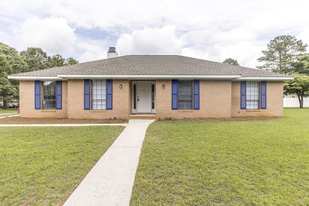 We buy houses in Warner Robins GA.