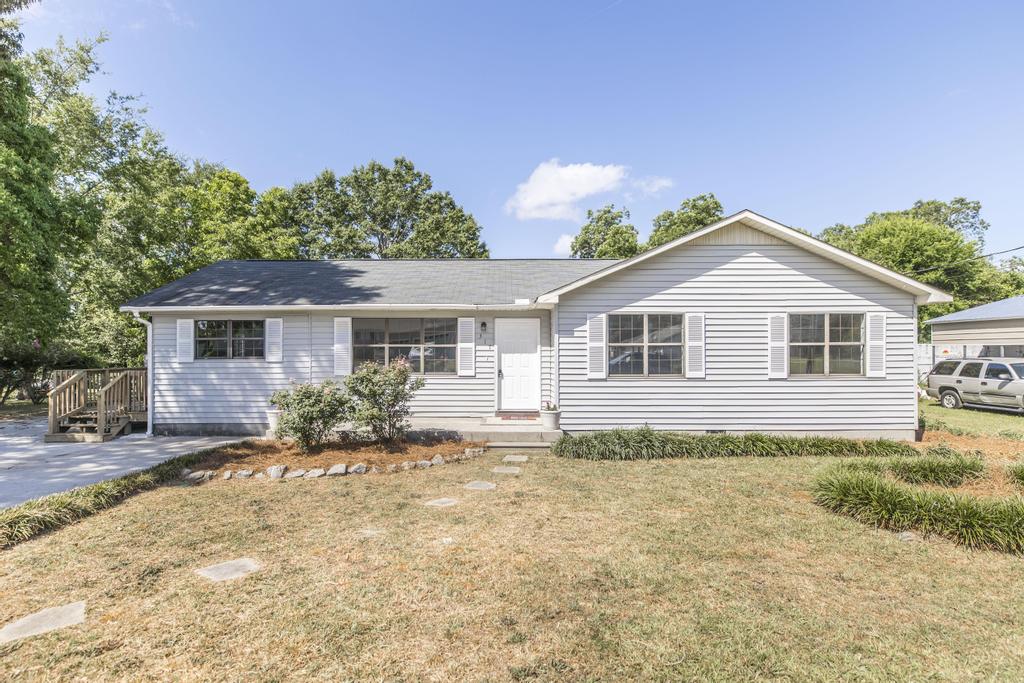 We buy houses in Fort Valley GA.