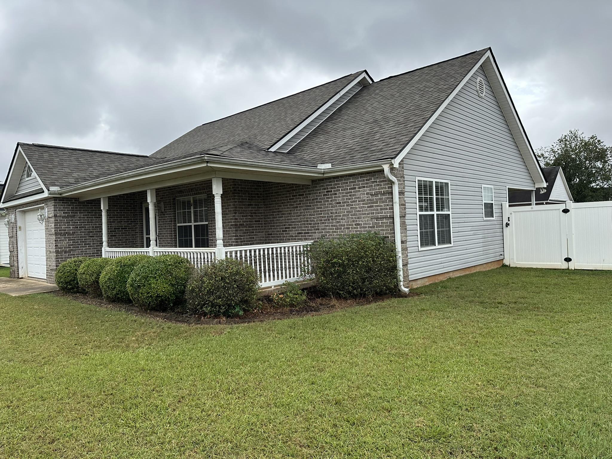 We Buy Houses Cash in Centerville GA.