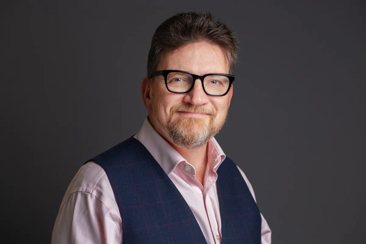 Julian Minett Founder & CEO, Spencer Group Global Executive Search