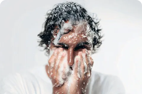 Lightweight and rich options that support smoothness and protect the skin barrier. Clients receive recommendations based on their skin type and environment.