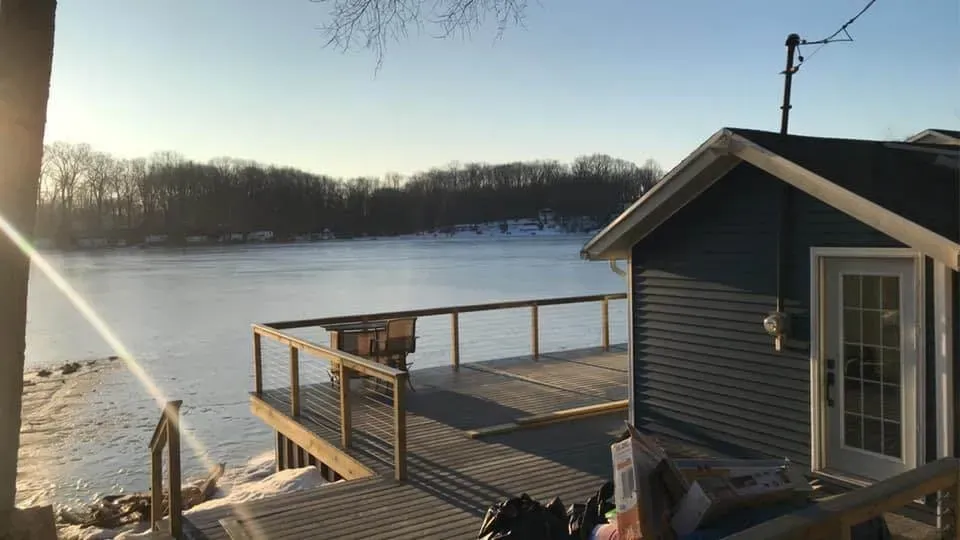 lakeside deck built by TPC construction