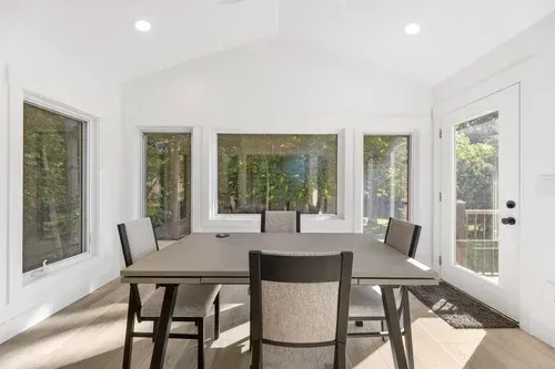 4-season addition with vaulted ceiling and recessed lighting