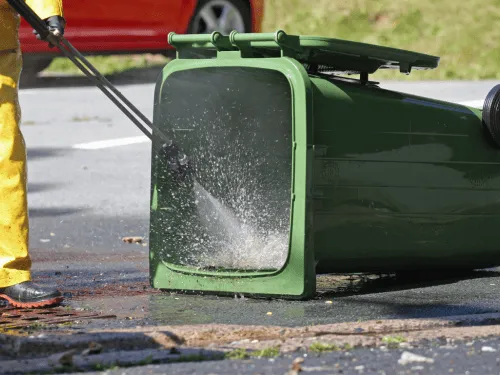 Trash Bins & Dumpsters in Ormond Beach