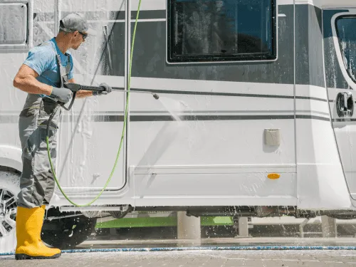 Semi Trucks & RV Washing in Ormond Beach