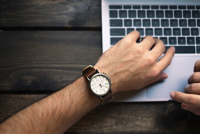 How Much Time Can a Virtual Assistant Really Save You?